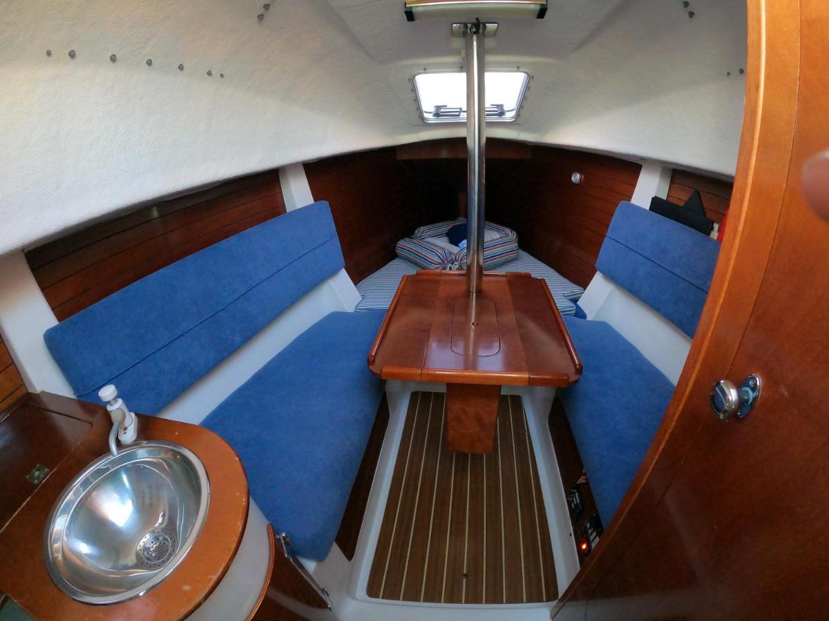 Navegamos Hoy Bateau-hôtel